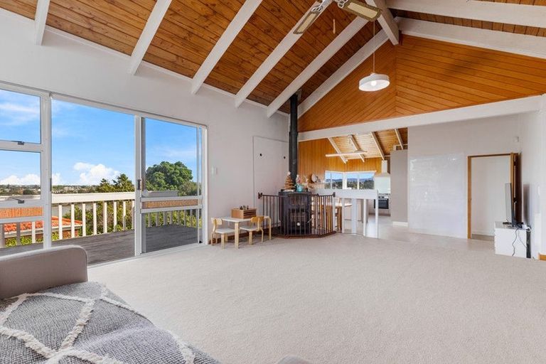Photo of property in 177 West Harbour Drive, West Harbour, Auckland, 0618