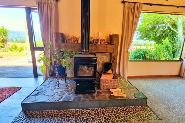 Photo of property in 246 East Takaka Road, East Takaka, Takaka, 7183