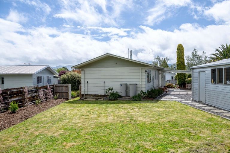 Photo of property in 19 Baillie Crescent, Carterton, 5713