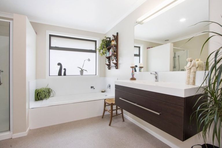 Photo of property in 17 Browns Drive, Waihi Beach, 3611