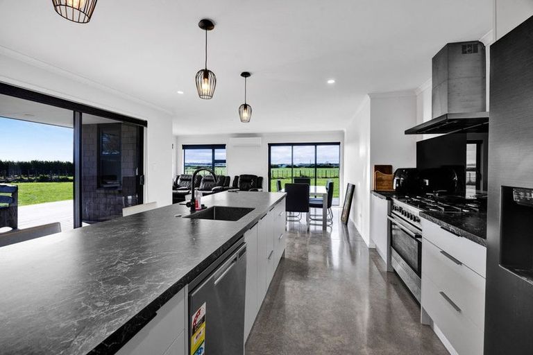 Photo of property in 261 Ohangai Road, Hawera, 4673