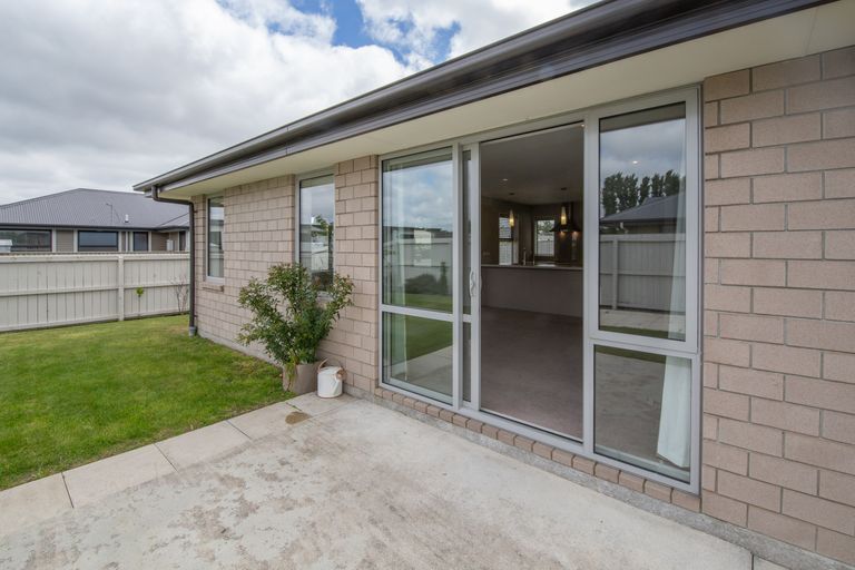 Photo of property in 18 Munich Place, Bromley, Christchurch, 8062