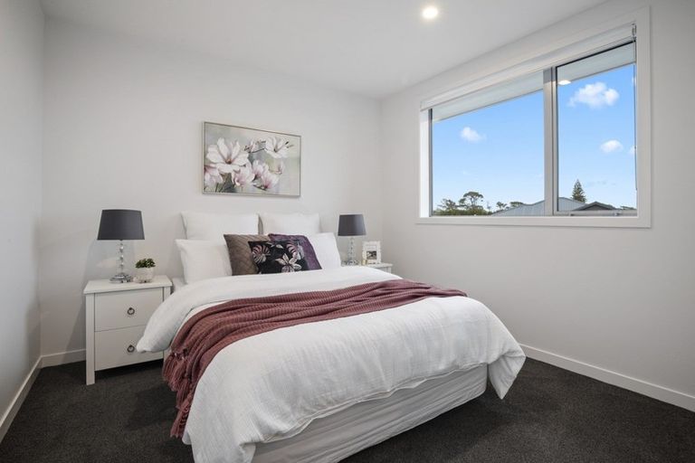 Photo of property in 11 Waikohi Avenue, Glenbrook, Waiuku, 2681