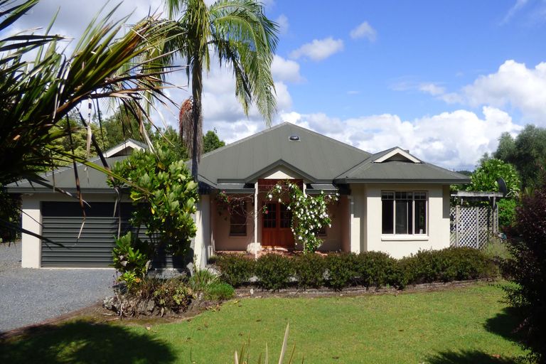 Photo of property in 19 Davis Strongman Place, Kerikeri, 0293