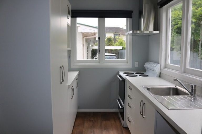 Photo of property in 437 Featherston Street, Palmerston North, 4414