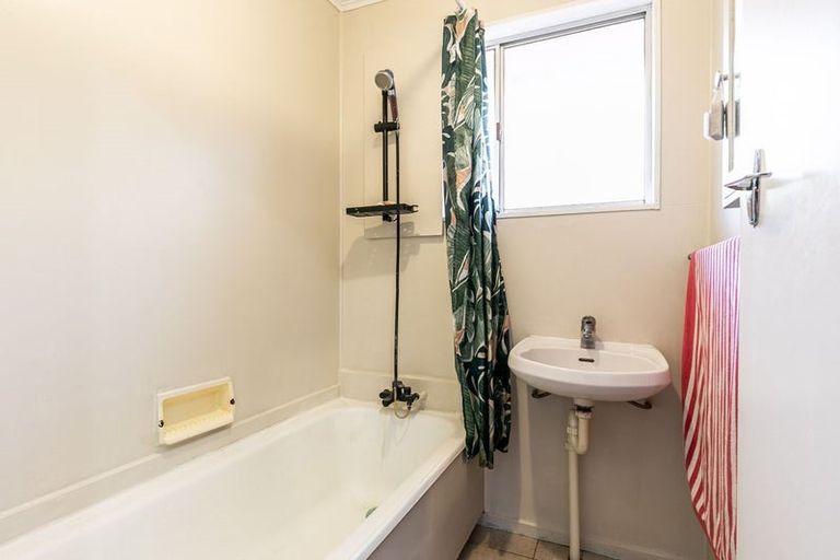 Photo of property in 53b Tawhai Street, Stokes Valley, Lower Hutt, 5019