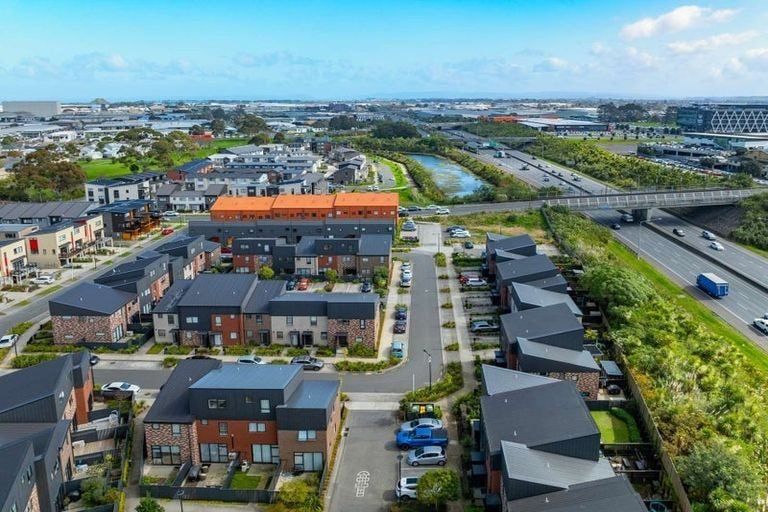 Photo of property in 26 Kotuitui Street, Manukau, Auckland, 2104