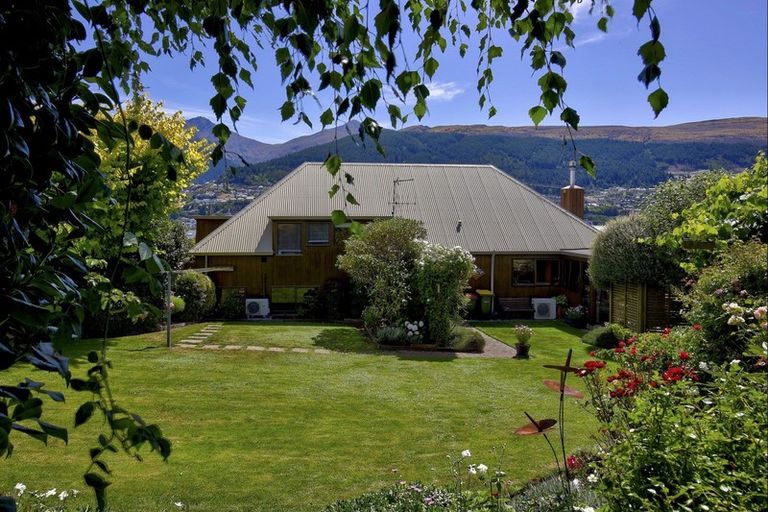 Photo of property in 436 Peninsula Road, Kelvin Heights, Queenstown, 9300