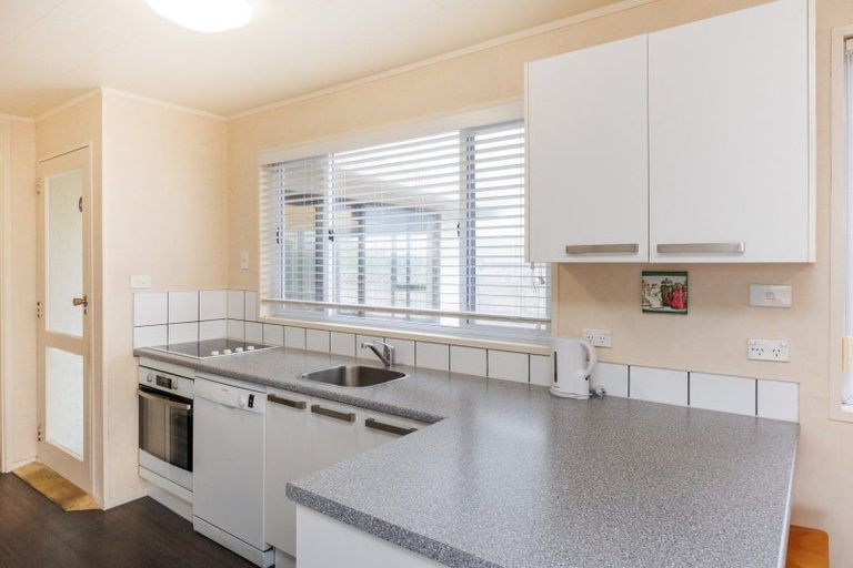 Photo of property in 20 Thomas Place, Foxton Beach, Foxton, 4815