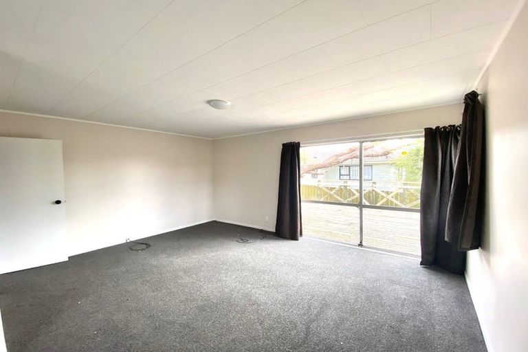 Photo of property in 3 Sabana Place, Unsworth Heights, Auckland, 0632