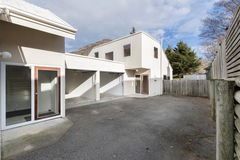 Photo of property in 10 Alta Place, Frankton, Queenstown, 9300