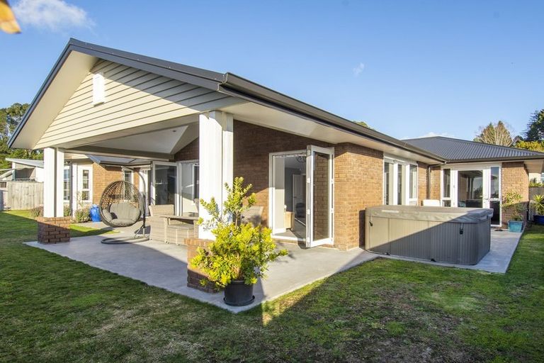 Photo of property in 24 Mervyn Place, Ohauiti, Tauranga, 3112