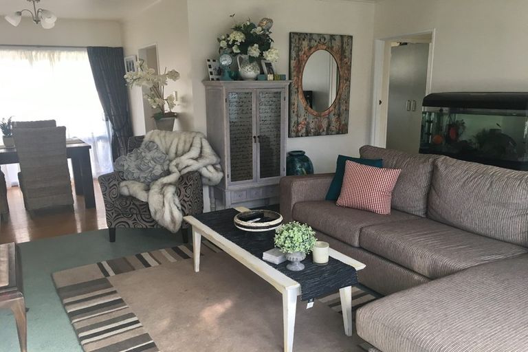 Photo of property in 1/156 Nile Road, Milford, Auckland, 0620