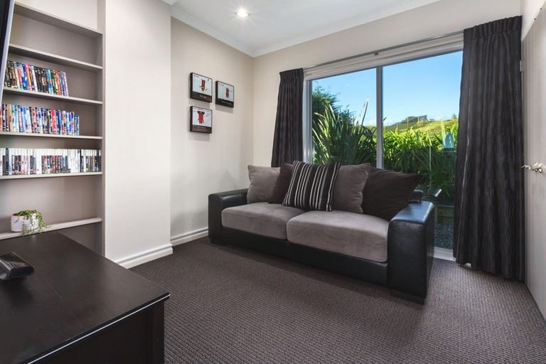 Photo of property in 11 Pharazyn Avenue, Waikanae Beach, Waikanae, 5036