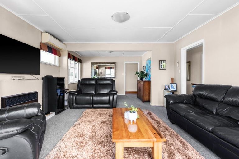 Photo of property in 48 Auckland Road, Greenmeadows, Napier, 4112