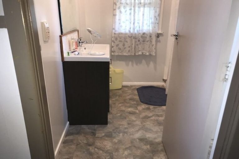 Photo of property in 4/119 Junction Road, Welbourn, New Plymouth, 4371