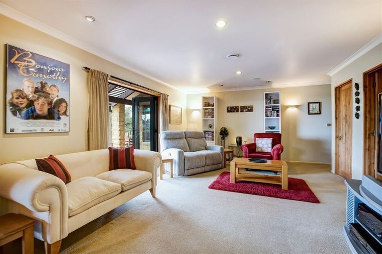 Photo of property in 8 Rewa Rewa Valley, Tairua, 3508