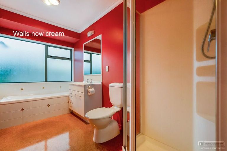 Photo of property in 24 Caulfield Place, Pukehangi, Rotorua, 3015