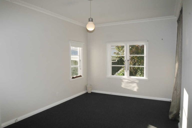 Photo of property in 179 Raumati Road, Raumati Beach, Paraparaumu, 5032