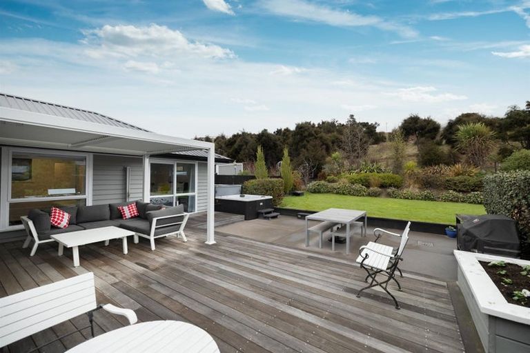 Photo of property in 43 Kingfisher Crescent, Albert Town, Wanaka, 9305