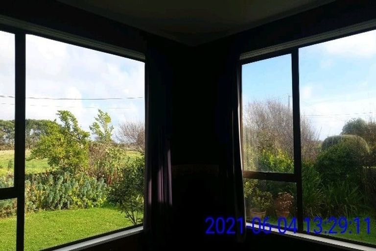 Photo of property in 4 Kiharoa Street, Otaki Beach, Otaki, 5512