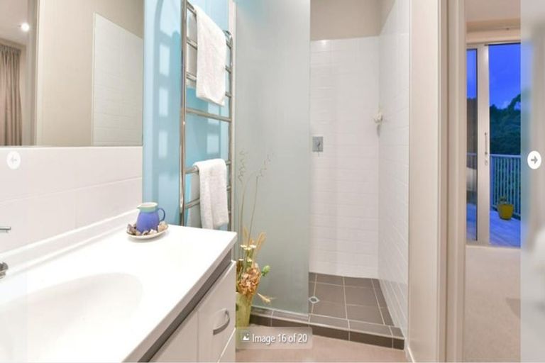 Photo of property in 117 Roberta Crescent, Orewa, 0931