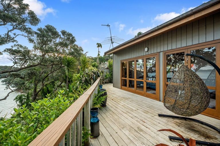 Photo of property in 417 Leigh Road, Whangateau, 0985