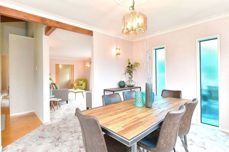 Photo of property in 73 Kauri Road, Stanmore Bay, Whangaparaoa, 0932