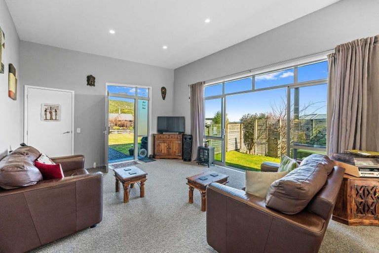 Photo of property in 76 Kenrigg Road, Kinloch, Taupo, 3377