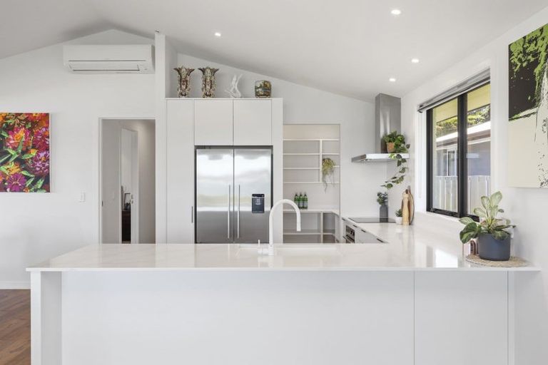 Photo of property in 32 The Esplanade, Omokoroa, 3114