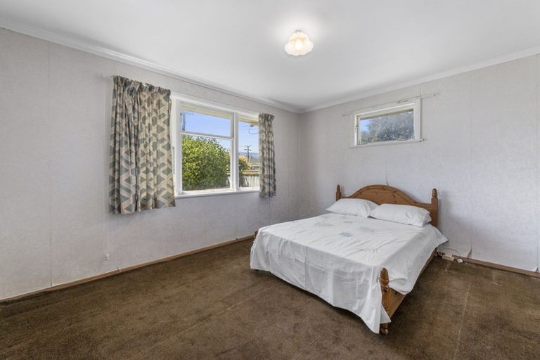 Photo of property in 4 Kelly Grove, Elderslea, Upper Hutt, 5018