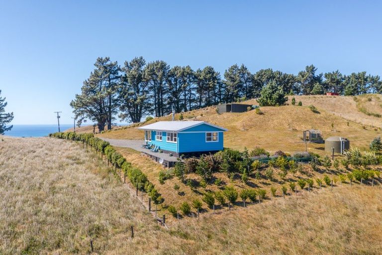 Photo of property in 640 Old Hill Road, Porangahau, 4291