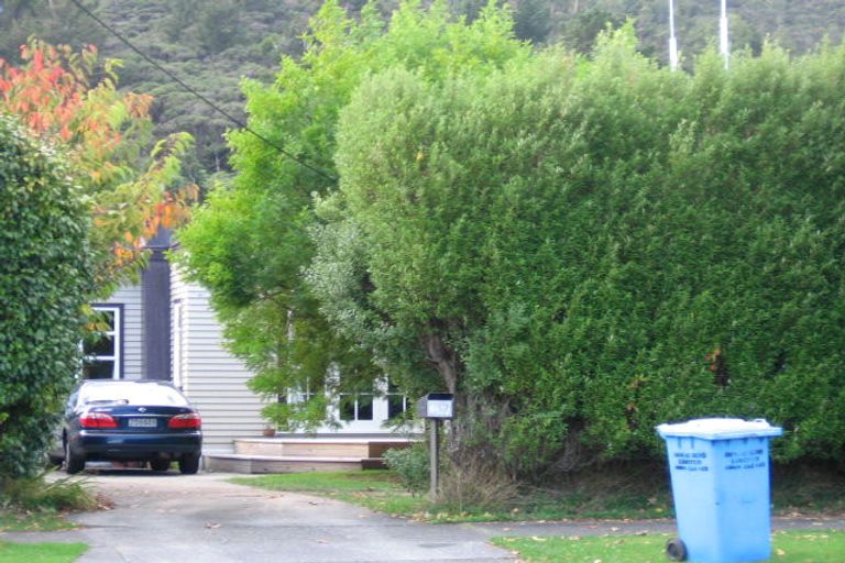 Photo of property in 247 Stokes Valley Road, Stokes Valley, Lower Hutt, 5019