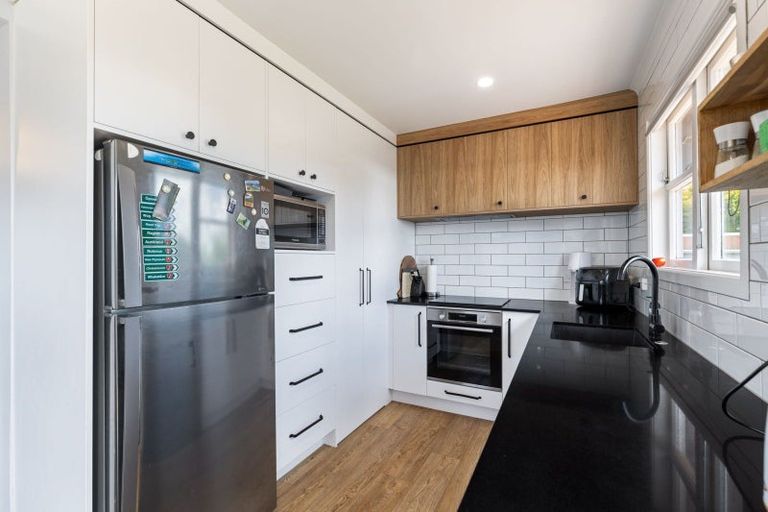 Photo of property in 25 Battersea Place, Roslyn, Palmerston North, 4414