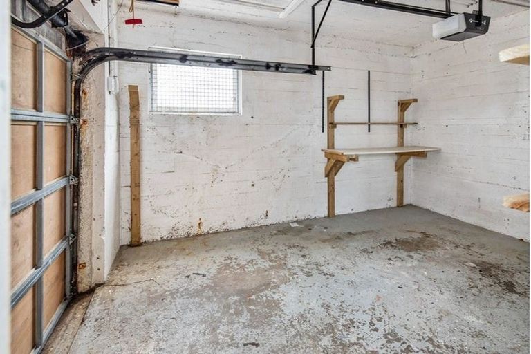 Photo of property in 34 Moa Point Road, Moa Point, Wellington, 6022