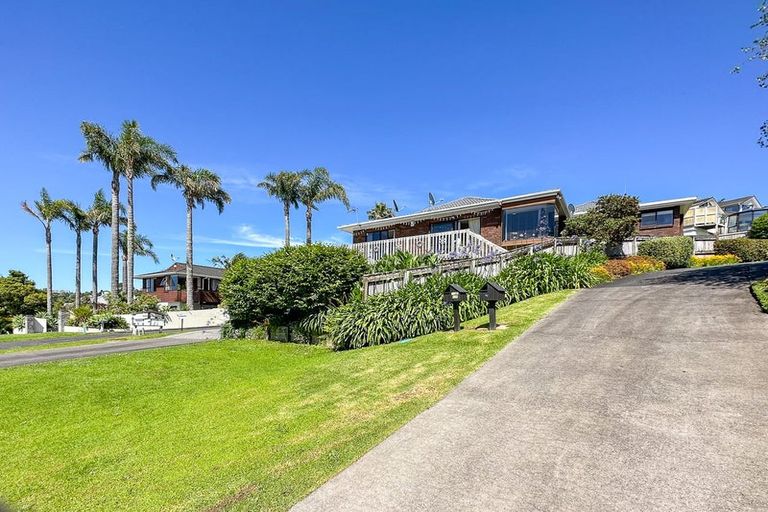 Photo of property in 1/1 Nigel Road, Browns Bay, Auckland, 0630