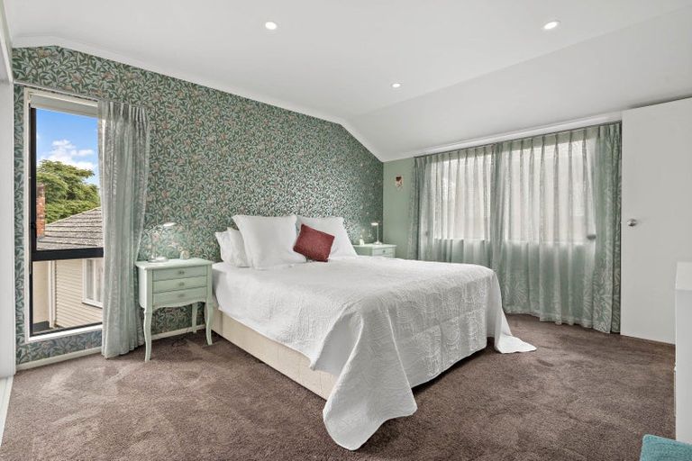 Photo of property in 17a Moana Avenue, Onehunga, Auckland, 1061