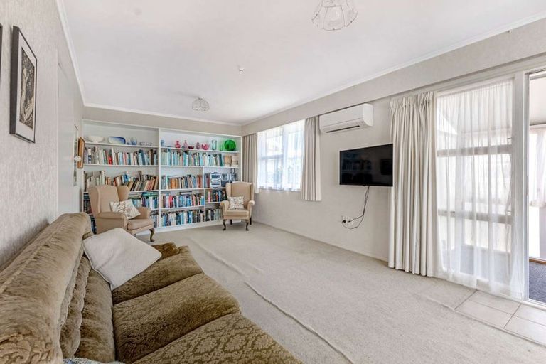 Photo of property in 10 Vogel Street, Fitzroy, New Plymouth, 4312