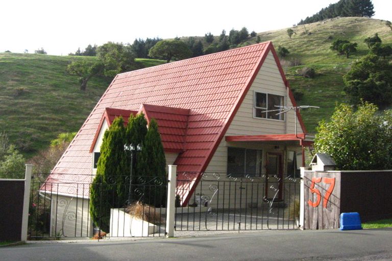 Photo of property in 57 Greenacres Street, Macandrew Bay, Dunedin, 9014