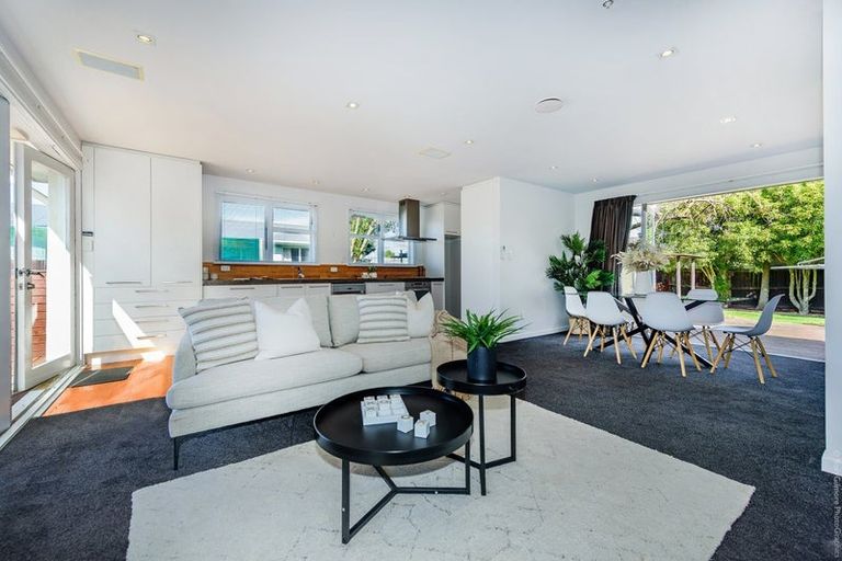 Photo of property in 11 Saint Ives Street, Harewood, Christchurch, 8051