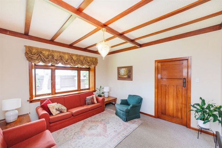 Photo of property in 247 College Street, West End, Palmerston North, 4412