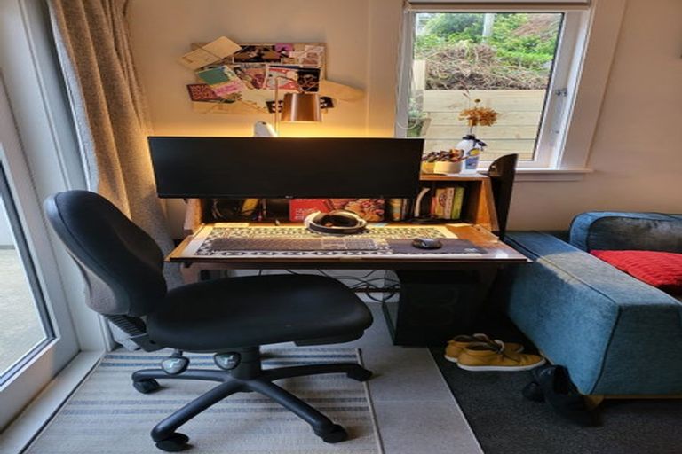 Photo of property in 34 Cleveland Street, Brooklyn, Wellington, 6021