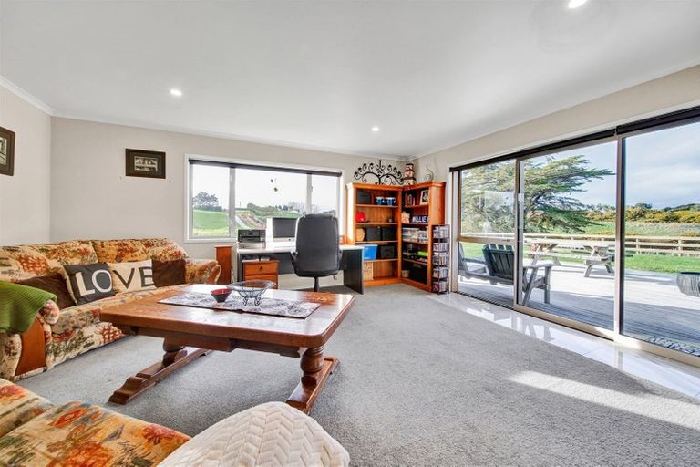 Photo of property in 195 Turuturu Road, Hawera, 4674