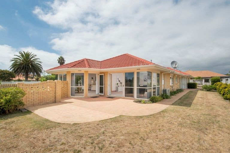 Photo of property in 116 Santa Monica Drive, Papamoa Beach, Papamoa, 3118