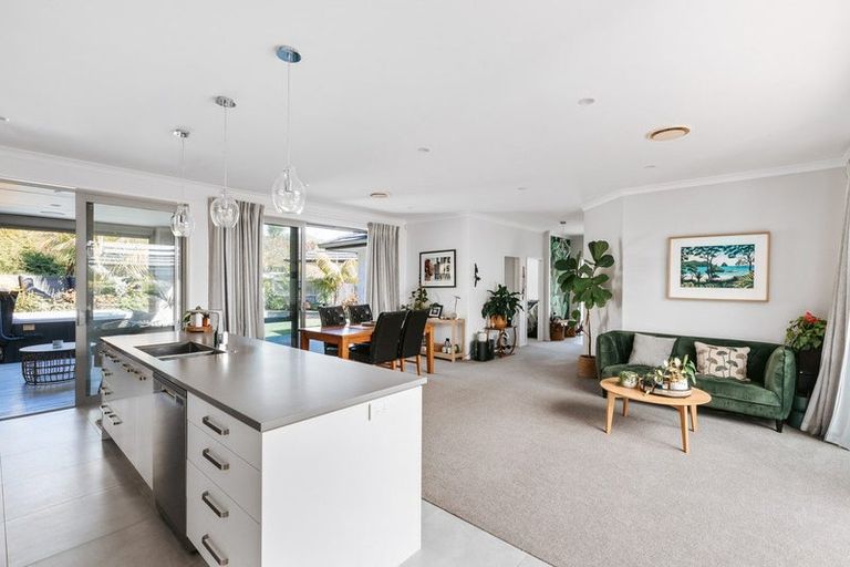 Photo of property in 13 Shoreview Close, Omokoroa, 3114