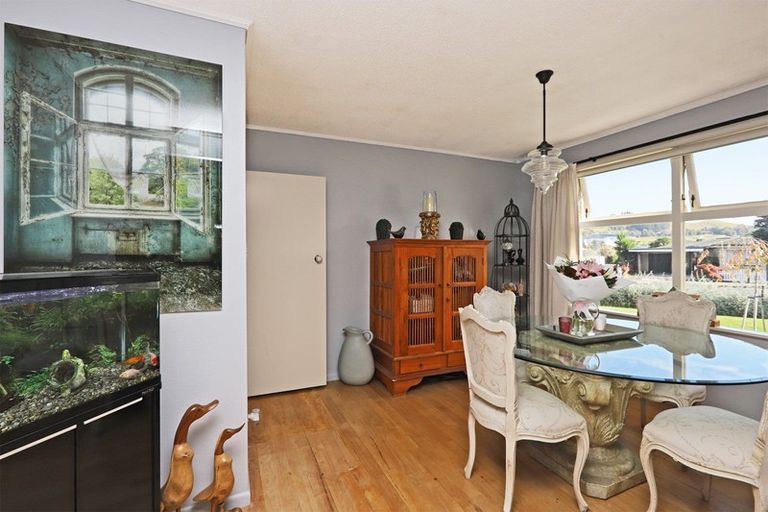 Photo of property in 75 Church Road, Taradale, Napier, 4112