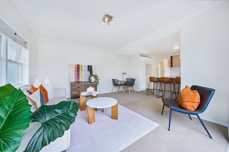Photo of property in 2/9 Esmonde Road, Takapuna, Auckland, 0622