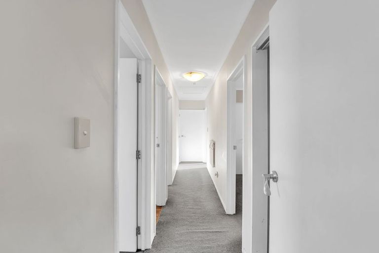 Photo of property in 32 Dahlstrom Grove, Kelvin Grove, Palmerston North, 4414