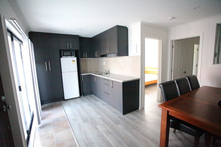 Photo of property in 1/198 Archers Road, Glenfield, Auckland, 0629