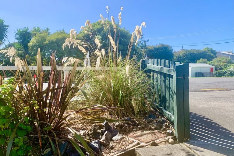 Photo of property in 66 Tilley Road, Paekakariki, 5034